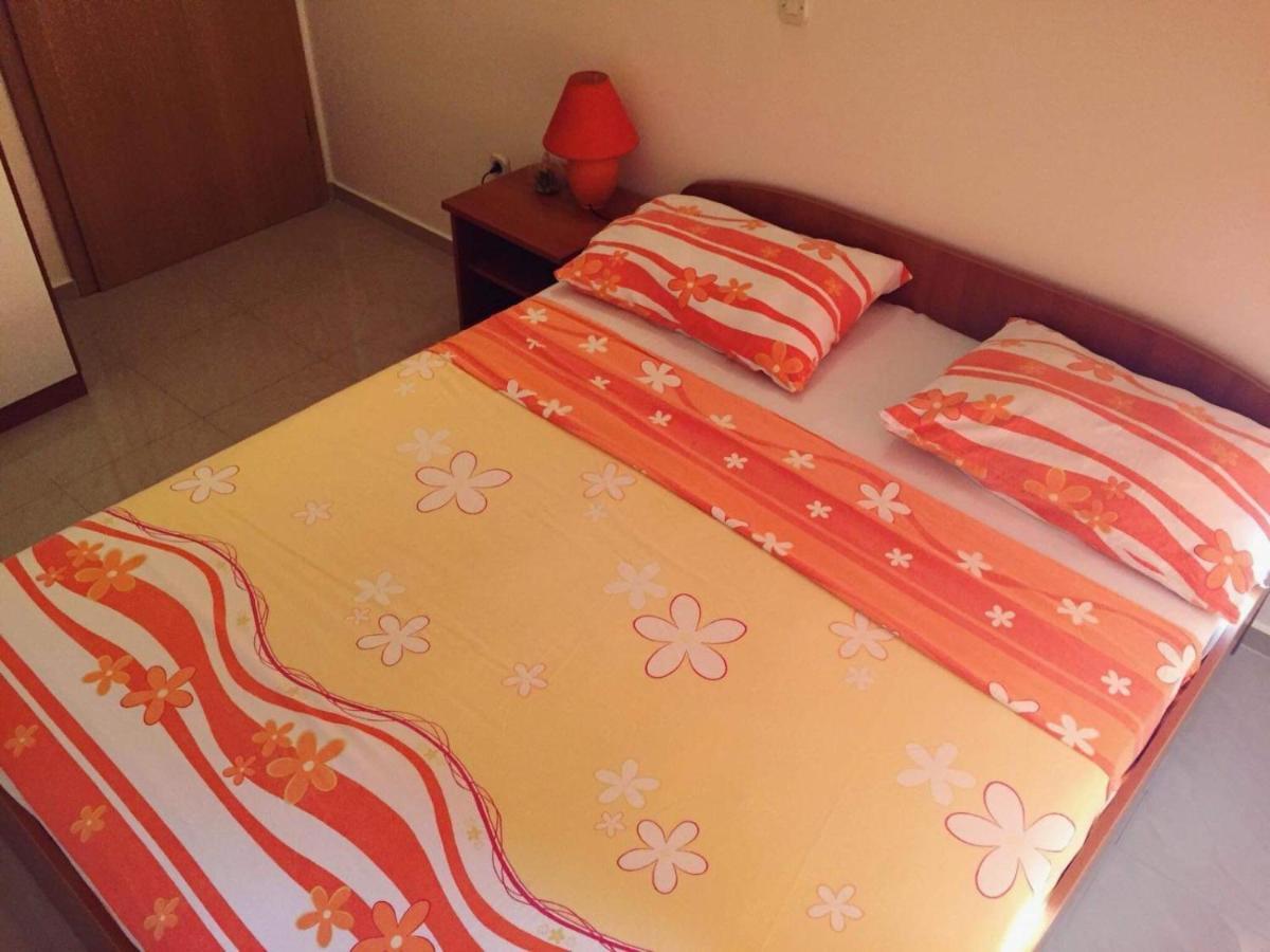 Apartmani Viktorija Vrana  Eksteriør billede
